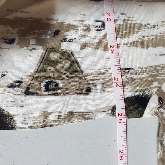 City Streets 100% Rayon Pool Balls Short Sleeve Casual Button Down Sz. L Shirt - Picture 7 of 10